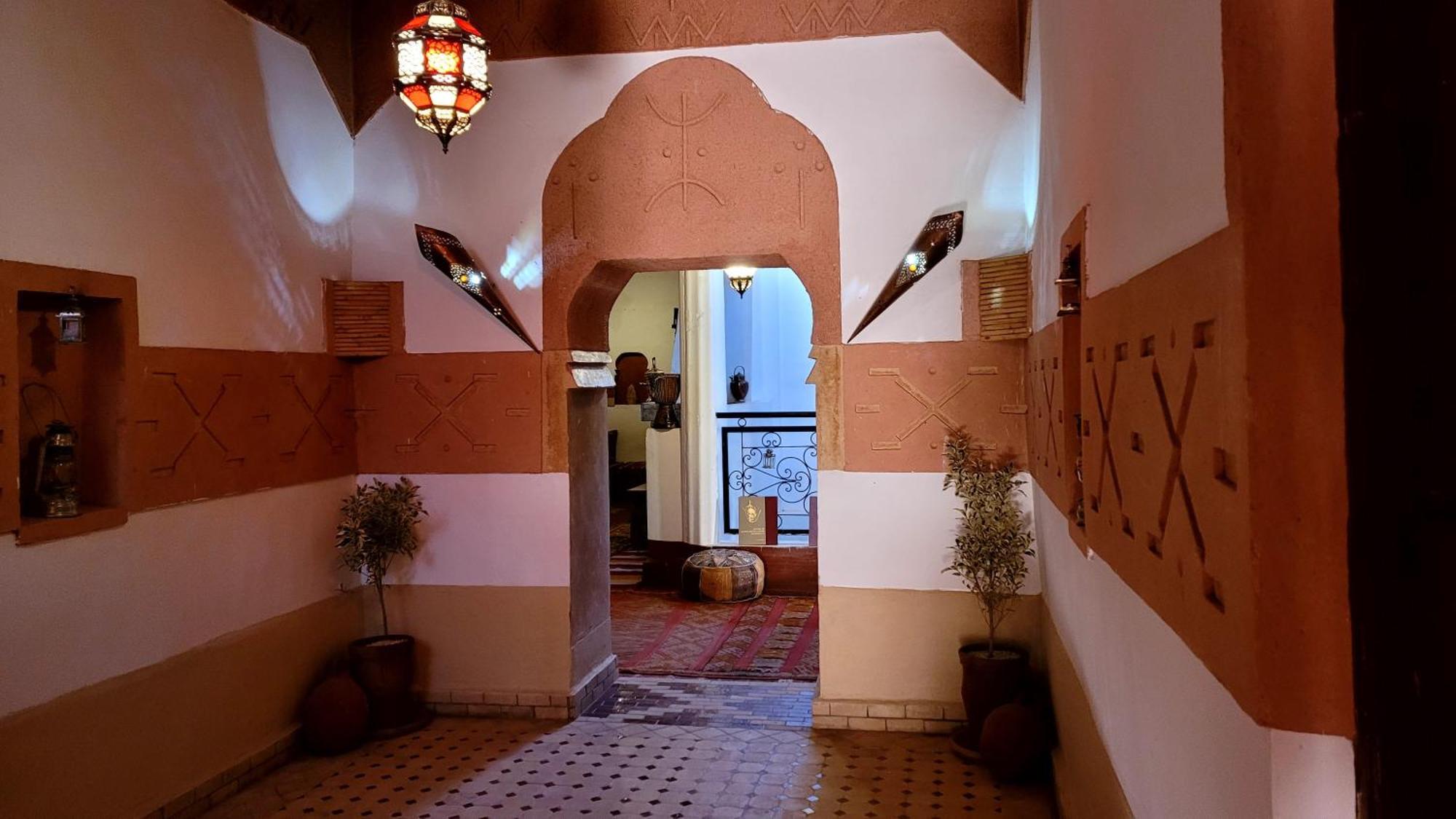 Tafsut Dades Guesthouse Stay With Locals Tamellalt  ภายนอก รูปภาพ