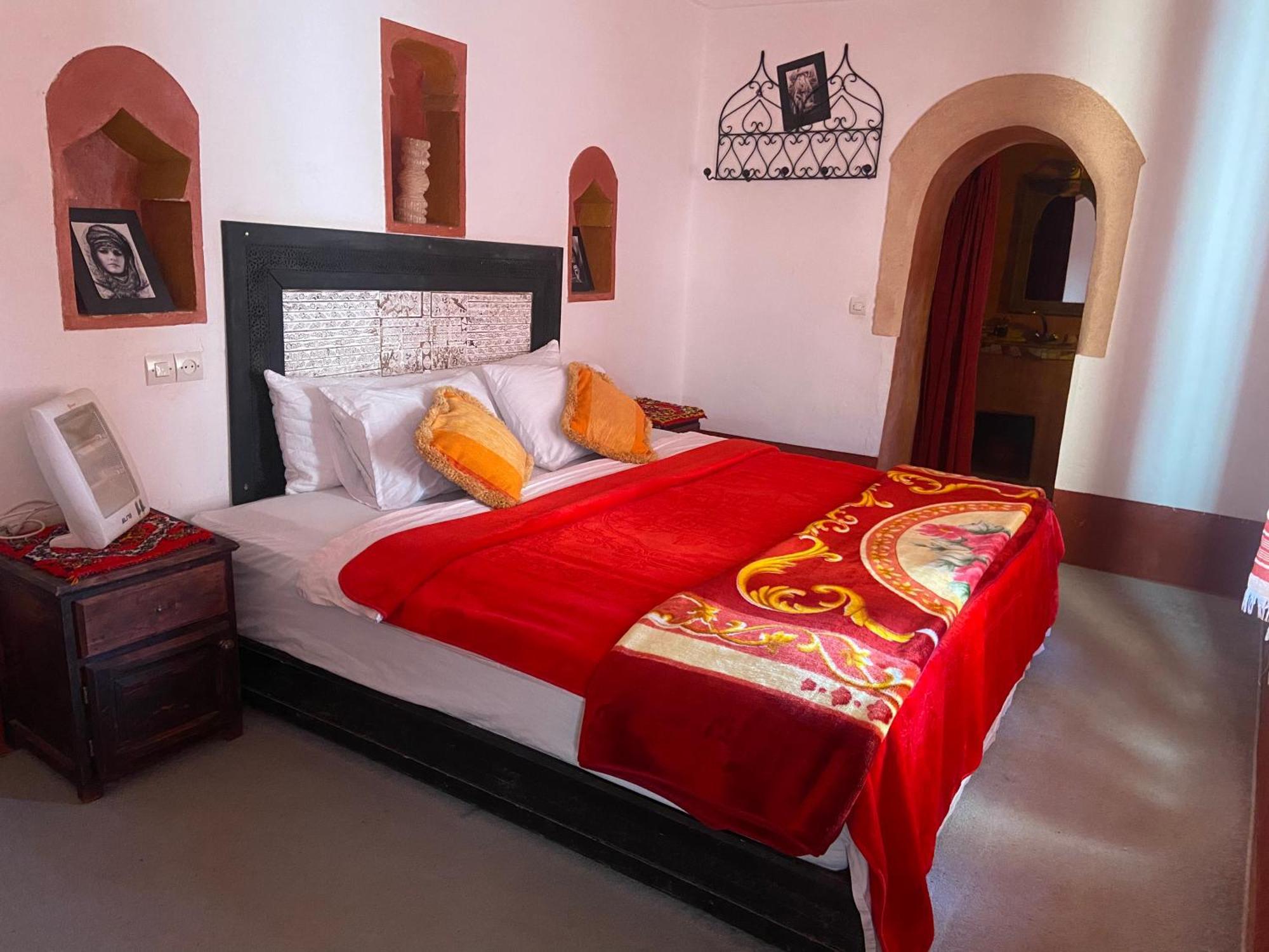 Tafsut Dades Guesthouse Stay With Locals Tamellalt  ภายนอก รูปภาพ